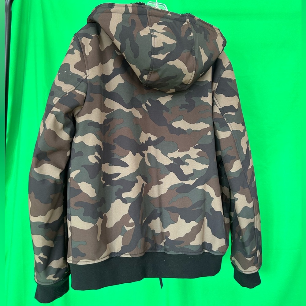 Tommy Hilfiger Camouflage Bomber Jacket. Water Resistant Wind Resistant. Size M - Picture 2 of 10